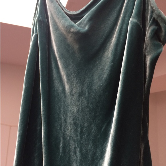 *SOLD* BNWOT Wilfred ALTO velvet dress - Picture 3 of 6